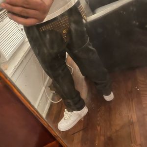 Meet your Posher, Lefti